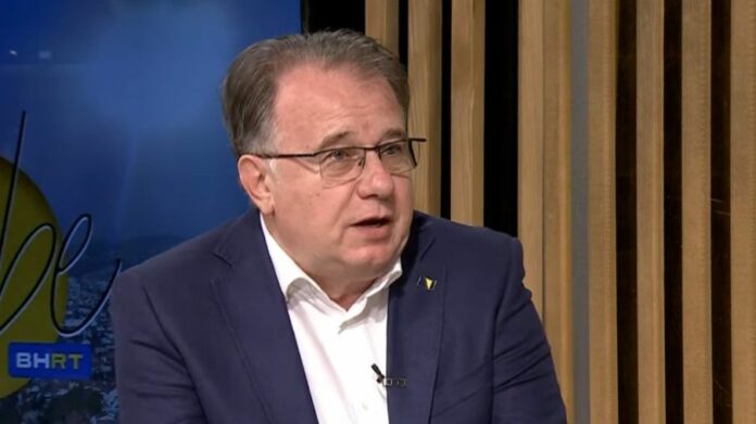 d8b3e454-f4f0-4a24-92cd-8c417b7034cd